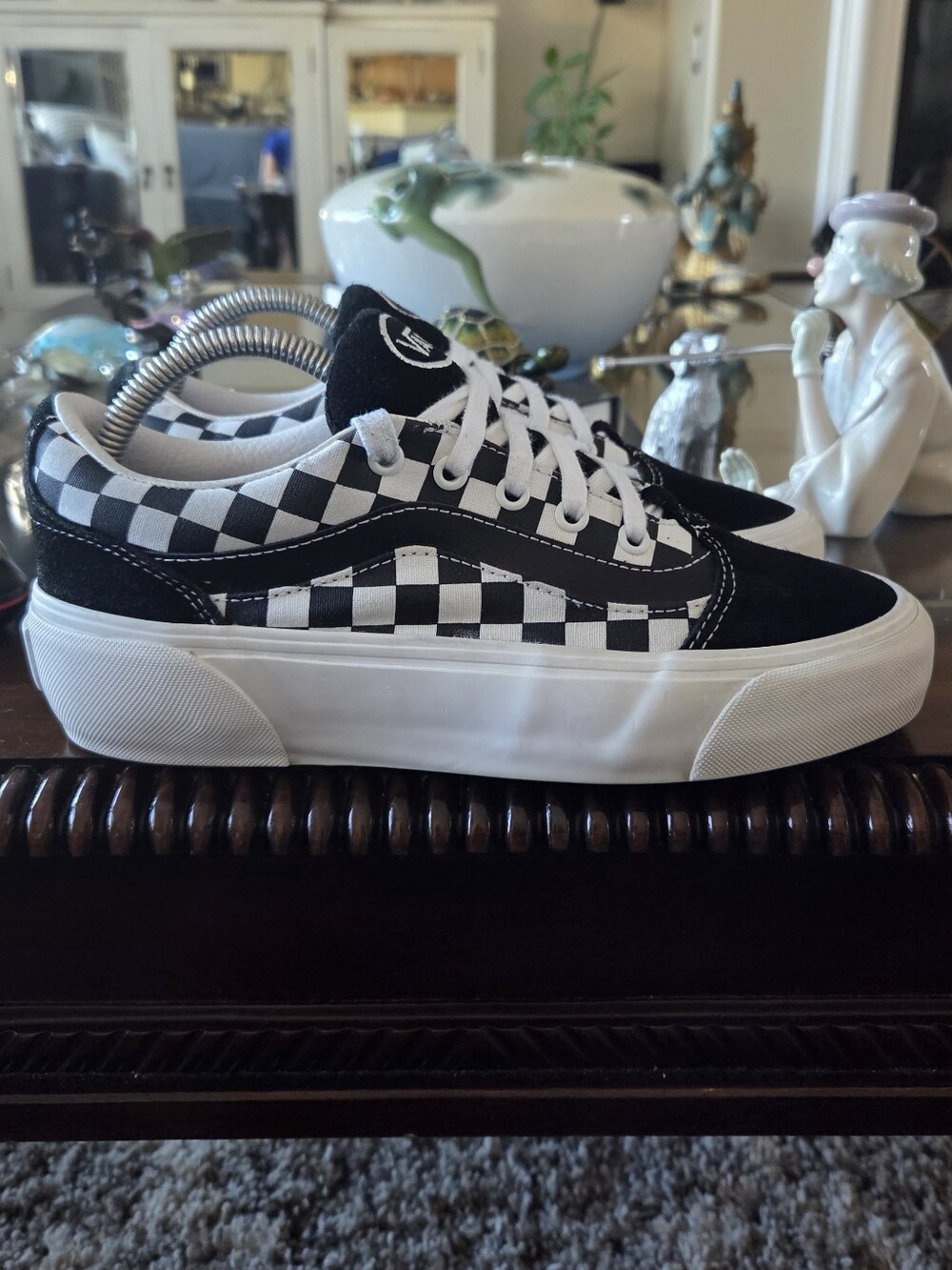 Vans Womans Checkerboard Old Skool Platform Sneakers - Black & White